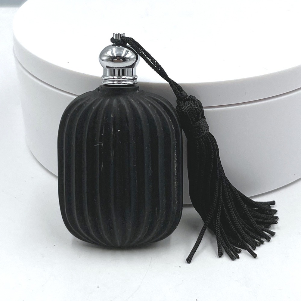 Vintage Style‎ Black Glass Perfume Bottle Tassel Atomizer Ribbed Vanity